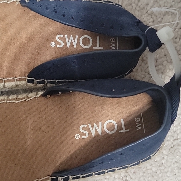 TOMS - Brand New Ankle Tie Espadrille Flats - Picture 4 of 6